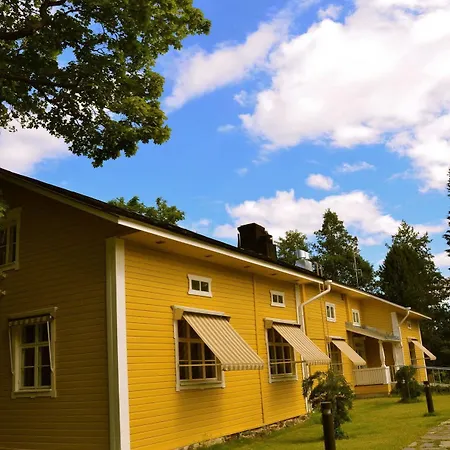 阿尔斯特罗敏罗奇诺尔马库酒店