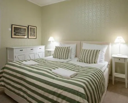 Ahlstromin Ruukki 3*