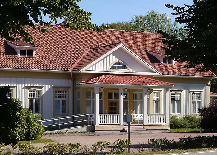 Ahlstromin Ruukki 3*