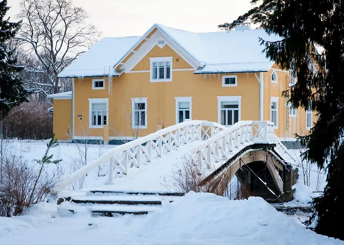 Ahlstromin Ruukki فندق